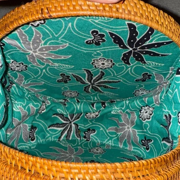 NEW: Round Tan Raffia Rattan Bag - Picture 4 of 5